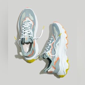 Sorel Kinetic Breakthrough Day Lace Sneaker